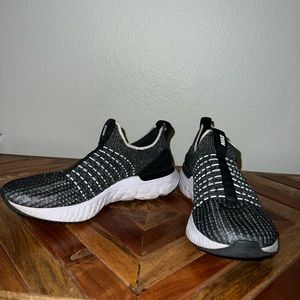 React phantom run flyknit 2 running shoe